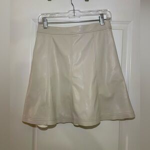 Banana Republic Factory Elegant Faux Leather Cream A-Line Skirt Size 4